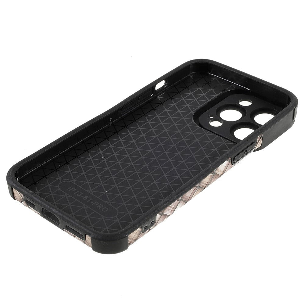 iPhone 13 Pro Fleksibelt Bagside Cover - Vævet Design - Brun