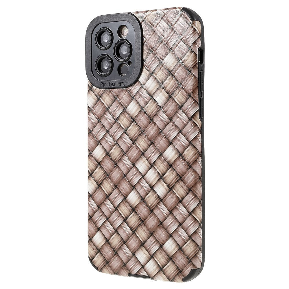 iPhone 12 Pro Fleksibelt Bagside Cover - Vævet Design - Brun