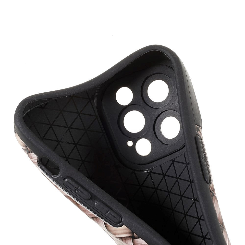 iPhone 12 Pro Fleksibelt Bagside Cover - Vævet Design - Brun