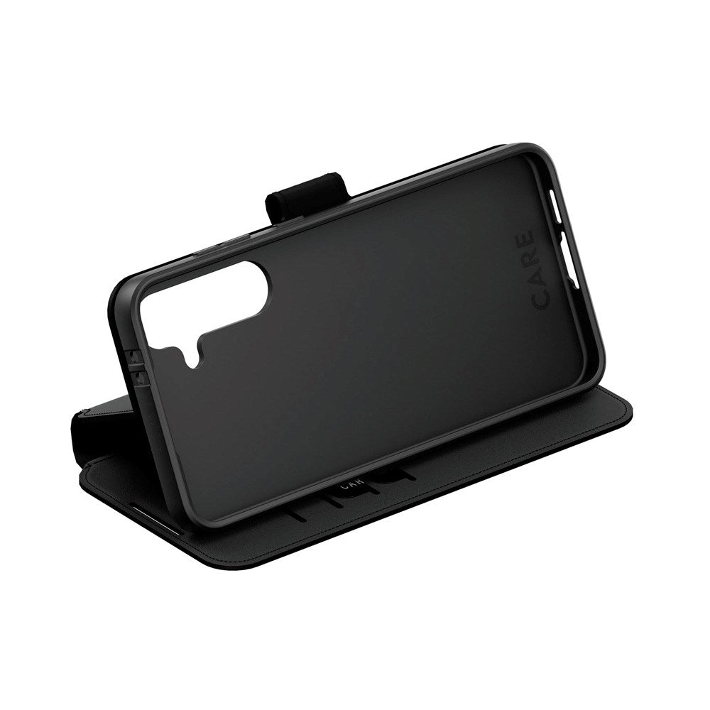 CARE by PanzerGlass Samsung Galaxy S24 FE Feature Wallet Case m. Ståfunktion - Sort