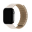 Apple Watch (42/44/SE/45/46/49mm) Holdit Silicone Magnet Rem - Lys Beige / Beige