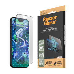 iPhone 16 Pro Max PanzerGlass Ultra Wide Fit Skærmbeskyttelse m. EasyAligner - Anti-Reflective - Diamond Strength - Gennemsigtig / Sort Kant