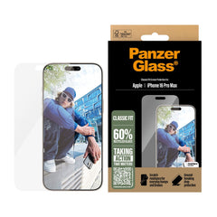 iPhone 16 Pro Max PanzerGlass Classic Fit Skærmbeskyttelse m. EasyAligner - Platinum Strength - Gennemsigtig