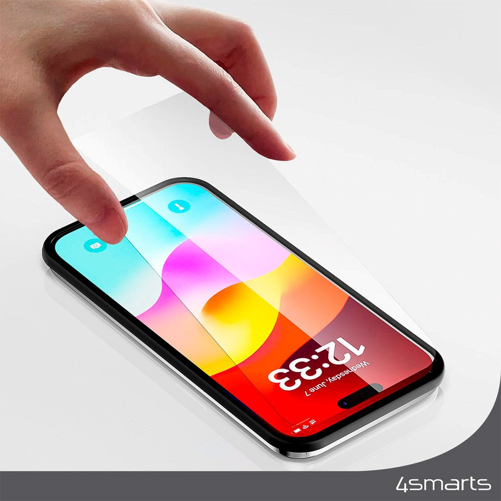 iPhone 15 4smarts Second Glass Skærmbeskyttelse m. Monteringsramme - Case Friendly - Gennemsigtig