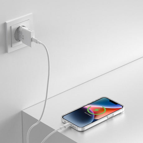 iPhone 17e / 16e 4smarts 3-i-1 Premium Starter Set - MagSafe Cover, Skærmbeskyttelse & 20W Vægoplader - Gennemsigtig / Hvid