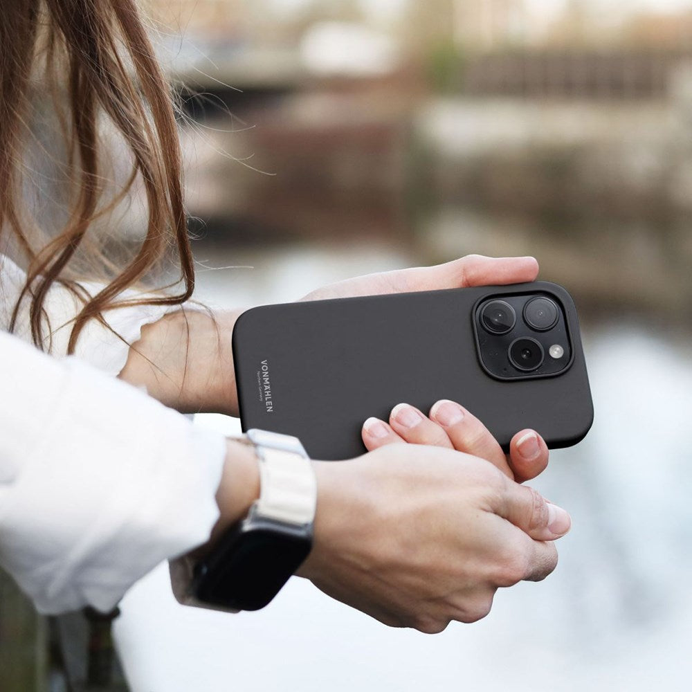 Vonmählen iPhone 15 Pro Max Eco Silikone Cover - MagSafe Kompatibel - Sort