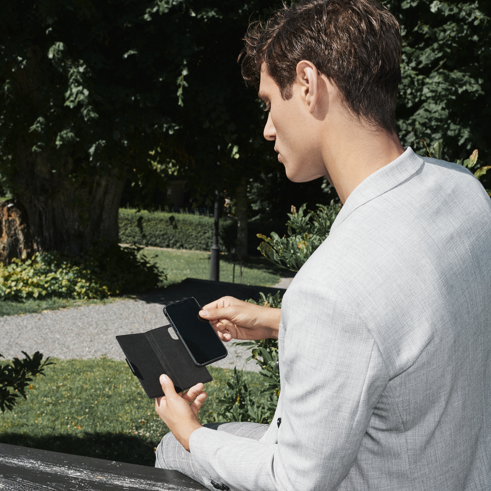 iDeal Of Sweden iPhone 12 Pro Max Unity Wallet Magnet Cover - Eagle Black