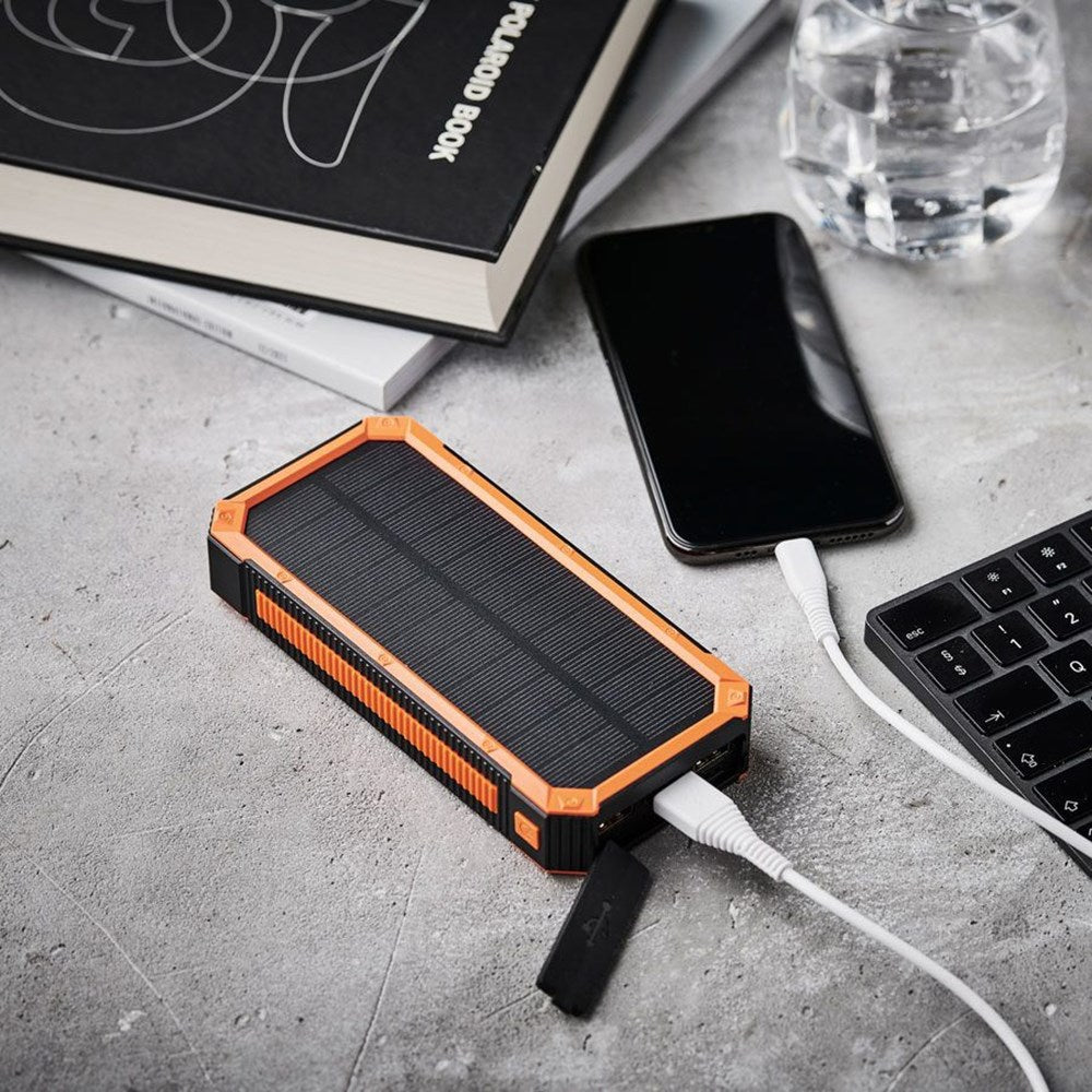 Lippa Solcelle PowerBank 20.000 mAh 20W 1 x USB-C & 3 x USB-A - Sort / Orange