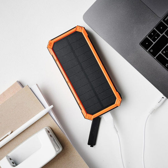 Lippa Solcelle PowerBank 20.000 mAh 20W 1 x USB-C & 3 x USB-A - Sort / Orange - (DEMO)