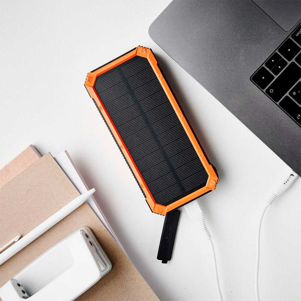 Lippa Foldbar Solcelle PowerBank 10.000 mAh 10.5W 2 x USB-A m. Lommelygte - Sort / Orange