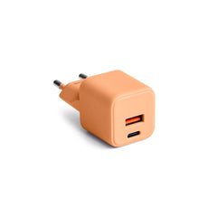 Colorum 30W Vægoplader m. 1x USB-A & 1x USB-C - Peach Fuzz