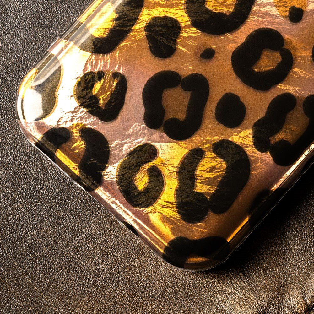iPhone 16 Pro Fleksibelt Plastik Cover - Jaguar