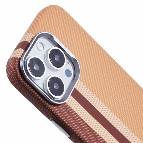 EIDERWOOD Mønstret Carbon Cover - iPhone 16 Pro - MagSafe Kompatibel - Light Stripes
