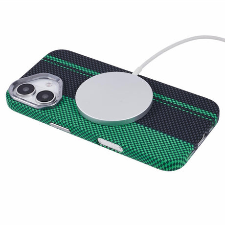 EIDERWOOD Mønstret Carbon Cover - iPhone 16 - MagSafe Kompatibel - Green/Black