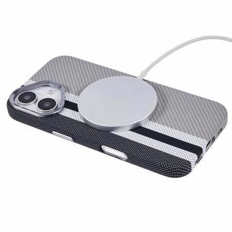 EIDERWOOD Mønstret Carbon Cover - iPhone 16 - MagSafe Kompatibel - Grey Stripes