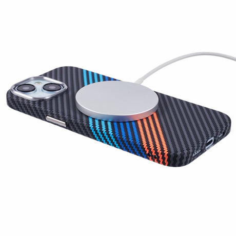 EIDERWOOD Mønstret Carbon Cover - iPhone 14 - MagSafe Kompatibel - Colorful Stripes