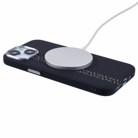 EIDERWOOD Mønstret Carbon Cover - iPhone 14 - MagSafe Kompatibel - Dark ZigZag Pattern
