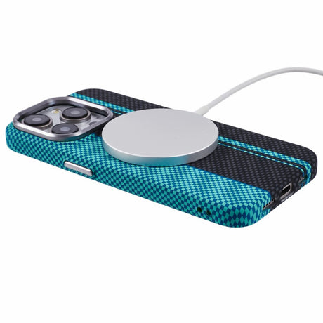 EIDERWOOD Mønstret Carbon Cover - iPhone 13 Pro - MagSafe Kompatibel - Blue/Black
