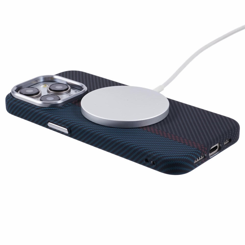 EIDERWOOD Mønstret Carbon Cover - iPhone 13 Pro - MagSafe Kompatibel - Dark Colored Pattern