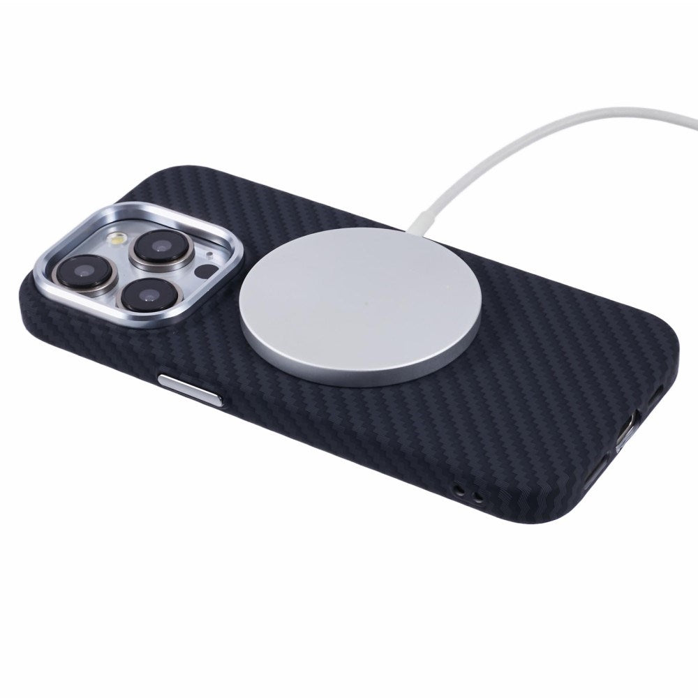 EIDERWOOD Mønstret Carbon Cover - iPhone 12/12 Pro - MagSafe Kompatibel - Black