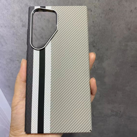 EIDERWOOD Mønstret Carbon Cover - Samsung Galaxy S24 Ultra - MagSafe Kompatibel - Grey Stripes