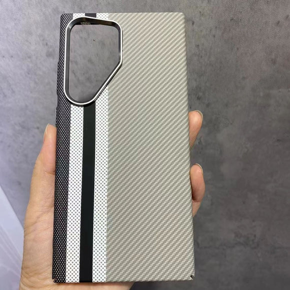EIDERWOOD Mønstret Carbon Cover - Samsung Galaxy S24 Ultra - MagSafe Kompatibel - Grey Stripes