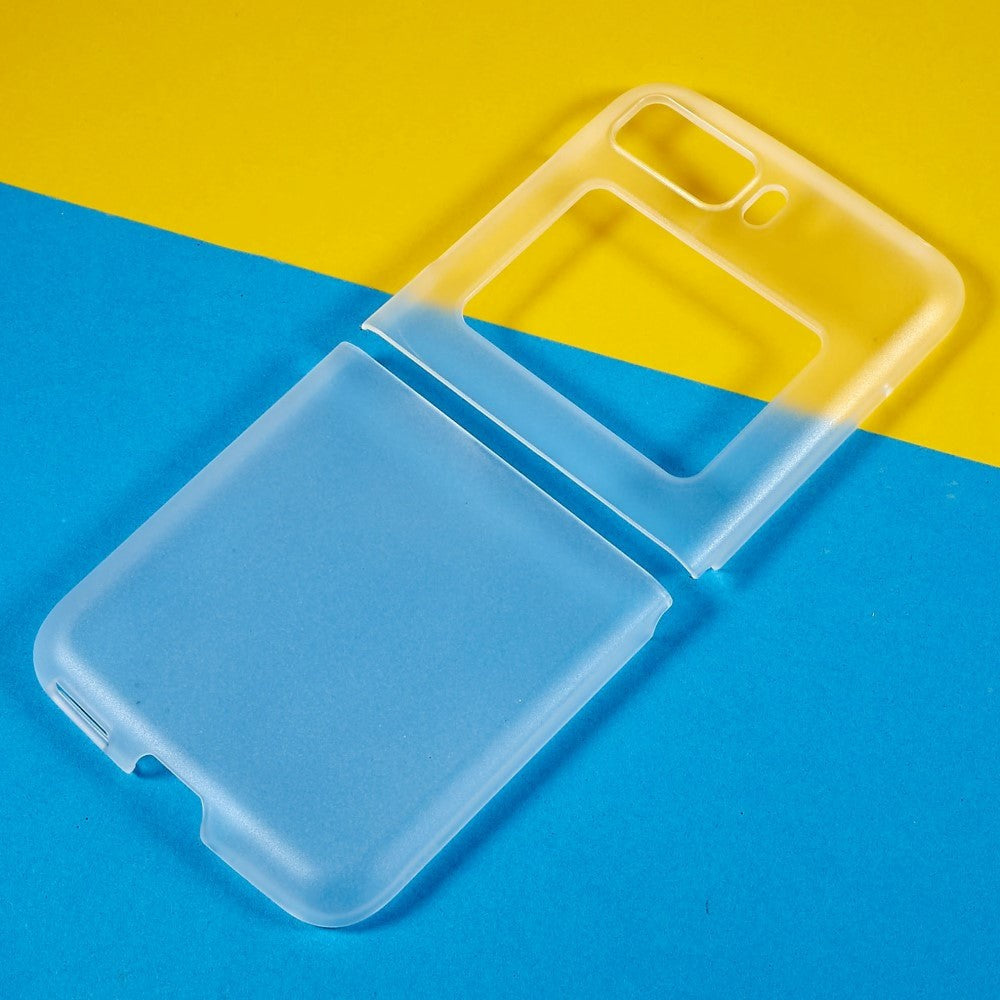 Motorola Razr 2022 Plastik Bagside Cover - Mat Gennemsigtig
