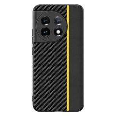 One Plus 11 Carbon Fiber Læderbetrukket Cover - Sort / Gul