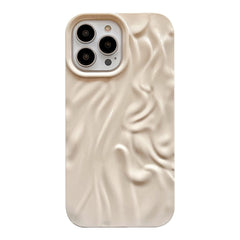 iPhone 13 Pro Fleksibelt Plastik Cover - Bølget Design - Beige