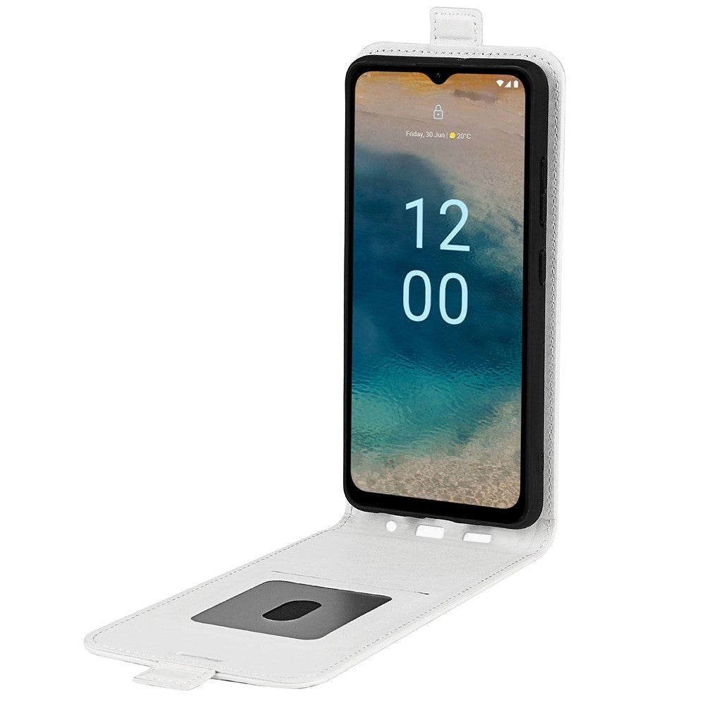 Nokia G22 Vertikalt Læder Cover m. Kortholder - Hvid