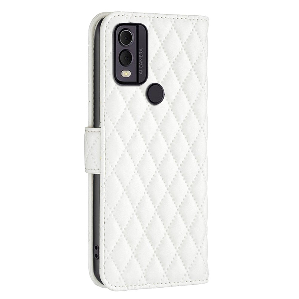 Nokia C22 Blødt Læder Cover m. Kortholdere og Ståfunktion - Hvid