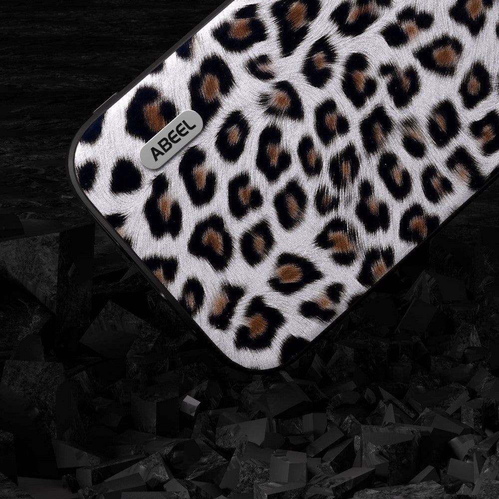 iPhone 15 Pro Max Fleksibelt Bagside Cover - Leopard Mønster - Sølv