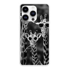 iPhone 15 Pro Fleksibelt Plastik Cover m. Print - Giraffer med solbriller