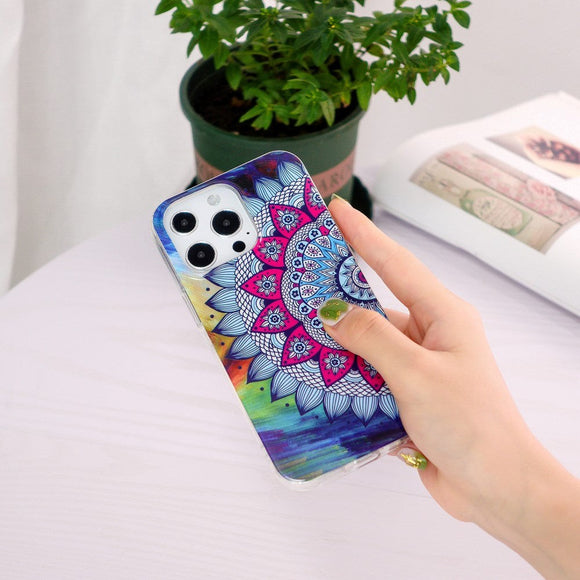 iPhone 15 Pro Selvlysende Fleksibelt Plastik Cover m. Print - Mandala Blomst