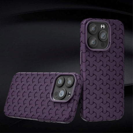 iPhone 15 Pro Fleksibelt Plastik Cover - Flettet Tekstur - Brun