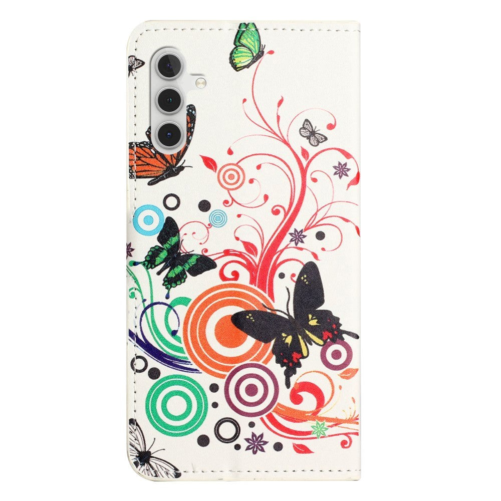 Samsung Galaxy S24 Læder Cover m. Pung & Ståfunktion - Hvid / Sommerfugle