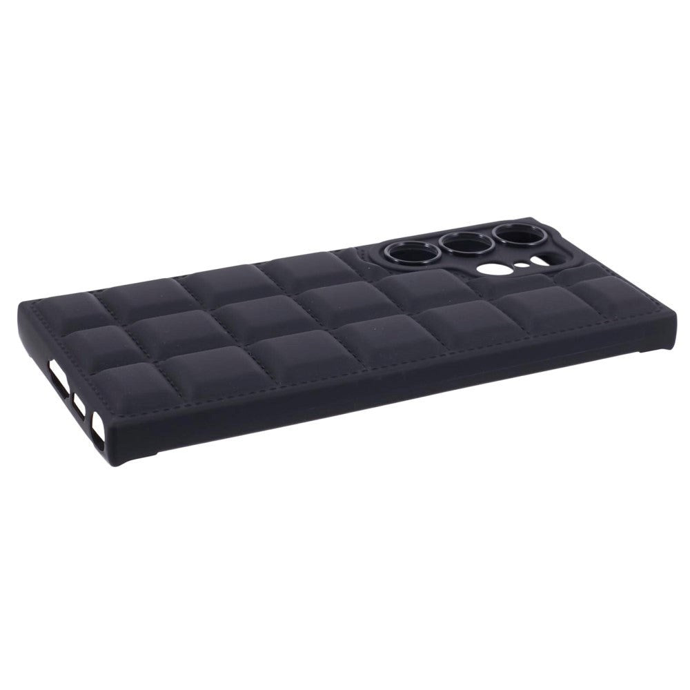 Samsung Galaxy S24 Ultra Fleksibelt Plastik Cover m. Jakke Tekstur - Sort