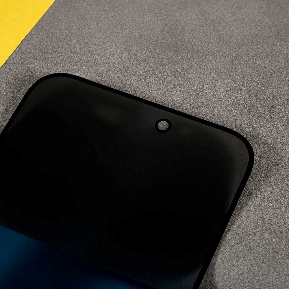 iPhone 15 Pro Hærdet Glas m. Privacy - Full-Fit - Skærmbeskyttelse - Sort Kant