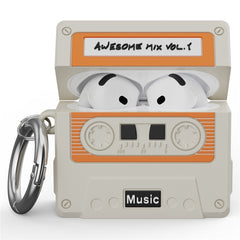 Apple AirPods (4. Gen.) Silikone Cover m. Kassettebånd Design - Beige