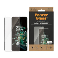OnePlus 10T PanzerGlass Ultra Wide Fit Skærmbeskyttelse - Platinum Strength - Sort Kant
