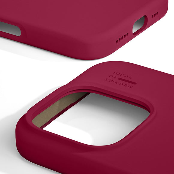 iDeal Of Sweden iPhone 16 Pro Silicone Case - MagSafe Kompatibel - Cranberry