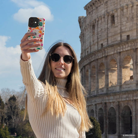 Case&Me - Emily in Paris iPhone 16 Cover - Life in Paris