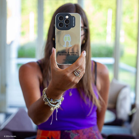 Case&Me - Emily in Paris iPhone 16 Pro Cover - Champagne Cheers