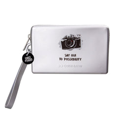 Case&Me - Emily in Paris Silikone Taske - Silver Camera