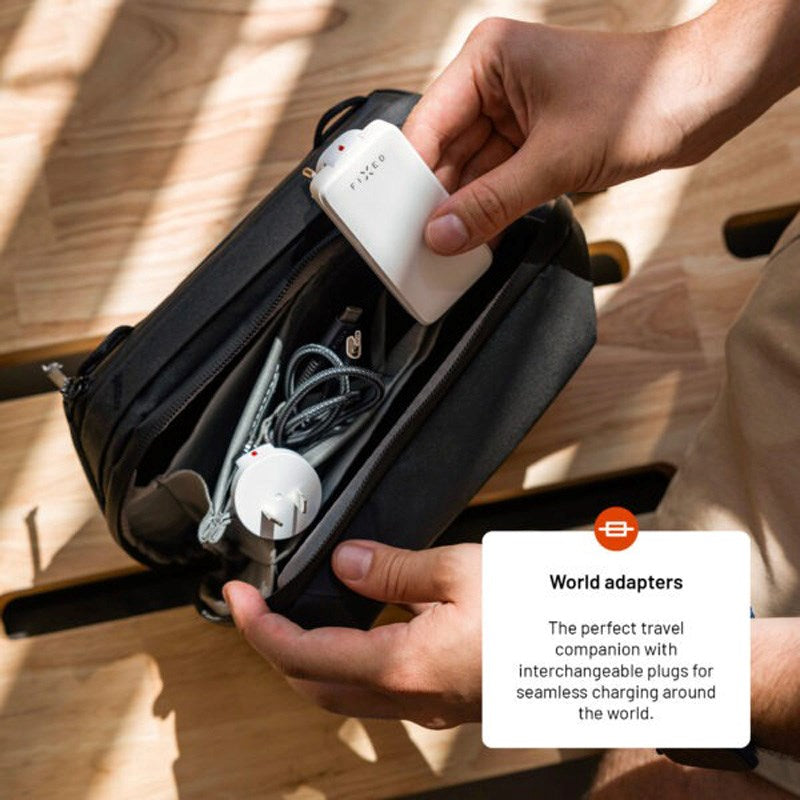 Fixed Slank Vægoplader m. 2 x USB-C & Rejseadapter - EU / UK / US / AUS - Hvid