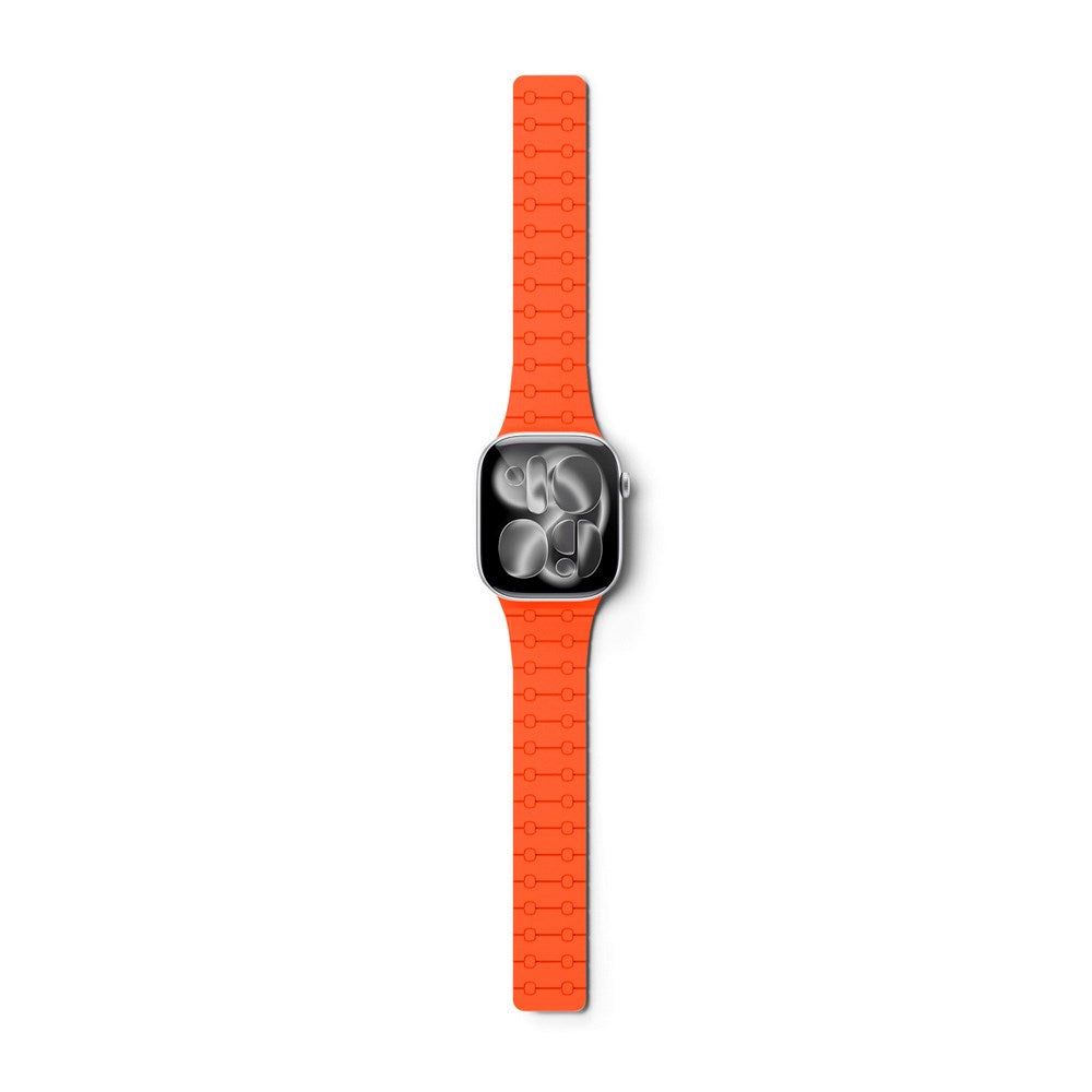 Apple Watch (38/40/SE/41/42) Epico Magnetic+ Silikone Rem - Orange / Sort