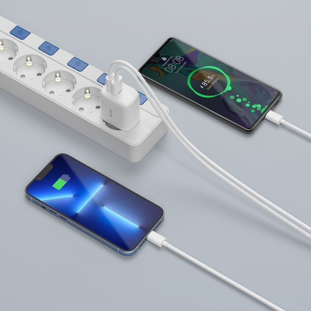 Tech-Protect Vægoplader m. 1 x USB-C & 1 x USB-A - Power Delivery - Hvid