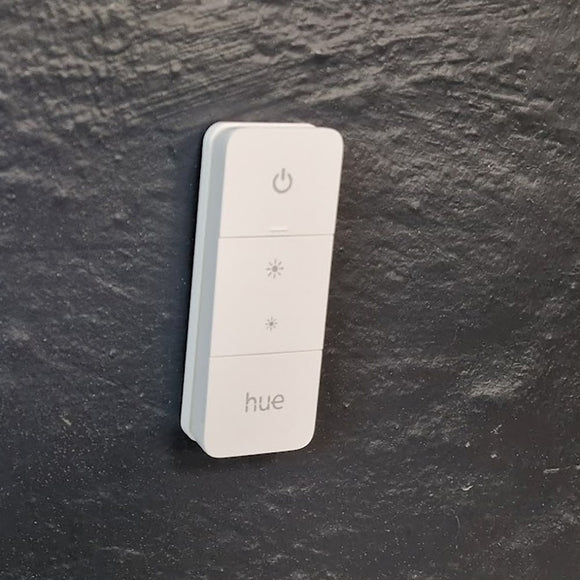 Light Solutions - Usynligt Beslag til Philips Hue Dimmer Switch V2 - Hvid