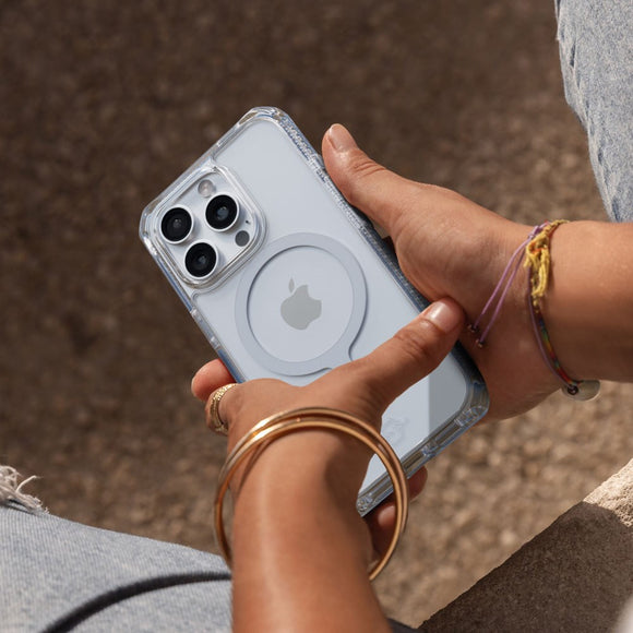 iPhone 16 Pro ITSKINS Hybrid MagClear Cover - MagSafe Kompatibel - Gennemsigtig