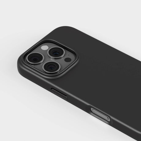 agood company iPhone 16 Pro Max PLNTPRTCT Cover - Obsidian Black